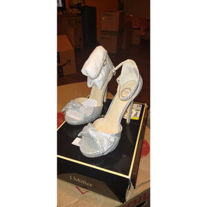I. Miller Womens Floris Heeled Sandals - SILVER 6 MEDIUM
